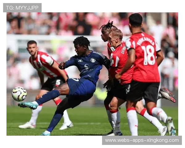 曼联拉什福德反越位破门引爆主场